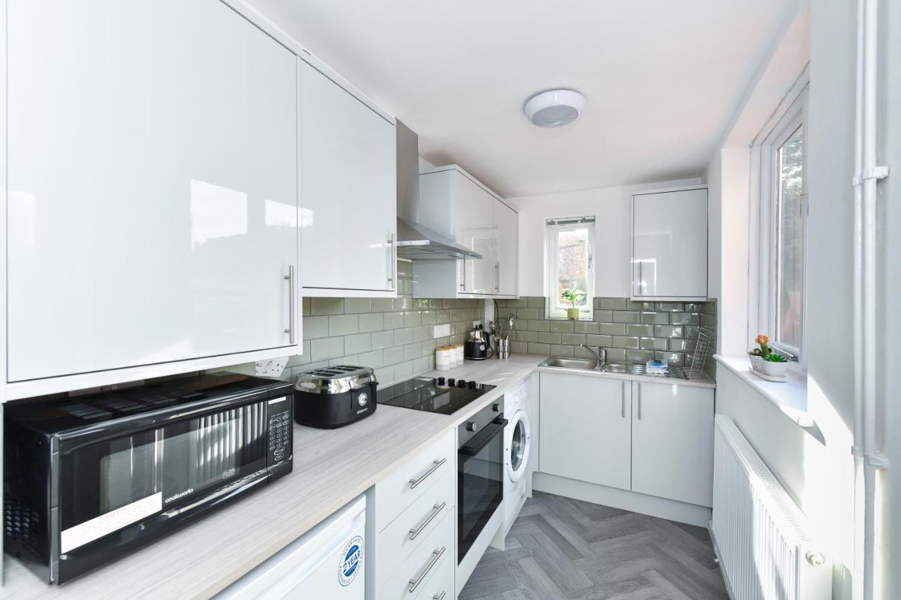 Newark Central Cottage Экстерьер фото